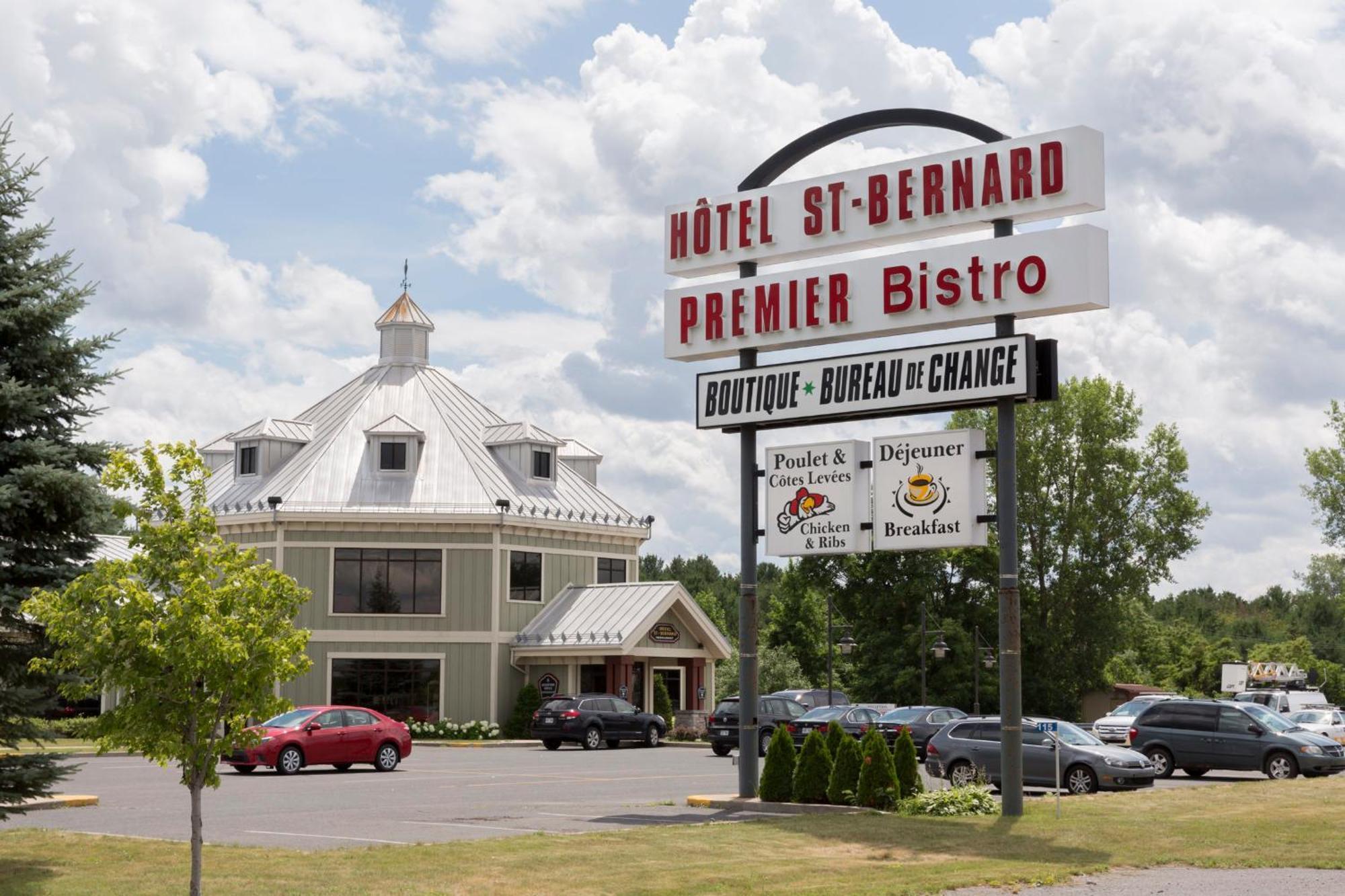 Hotel St-Bernard Saint-Bernard-de-Lacolle Dış mekan fotoğraf